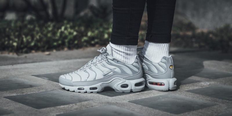 Looking for New Kicks this Season. Discover 15 Trendsetting Nike Air Max 90 Styles Women Can