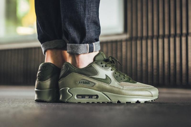 Looking for New Kicks this Season. Discover 15 Trendsetting Nike Air Max 90 Styles Women Can