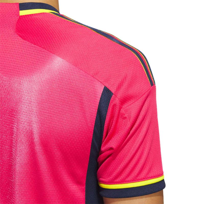 Looking for New Soccer Gear This Season: Discover the Top Adidas Soccer Jerseys and Training Shirts for 2023