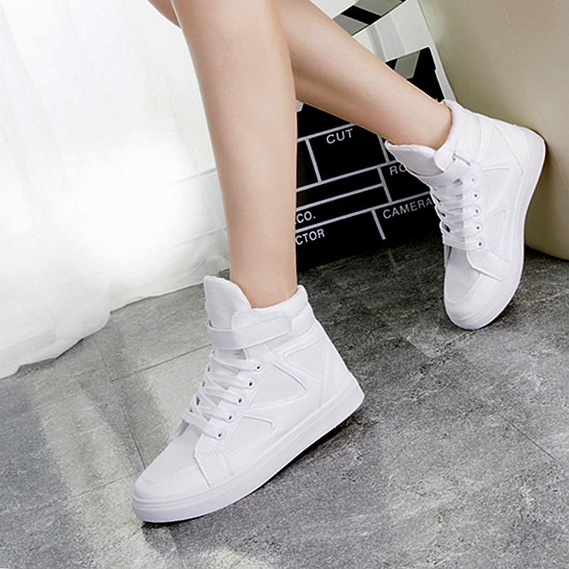 Looking for New White Shoe Styles This Year. Discover 15 White Lifestyle Sneakers For Women in 2023