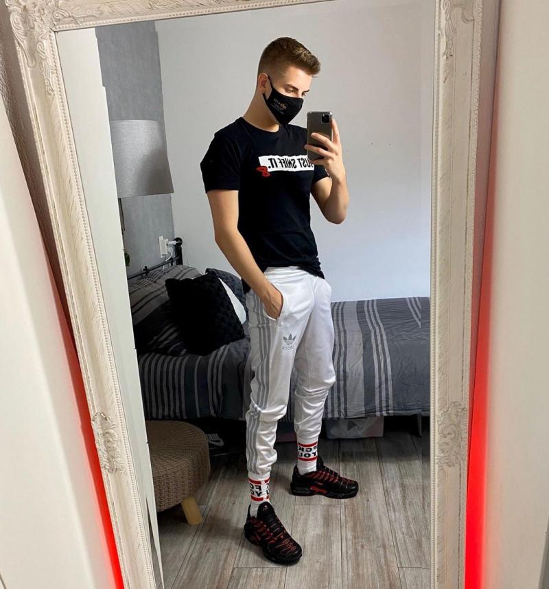 Looking for Nike Shirts Nearby. Find the Top 15 Comfy and Stylish Picks This Year