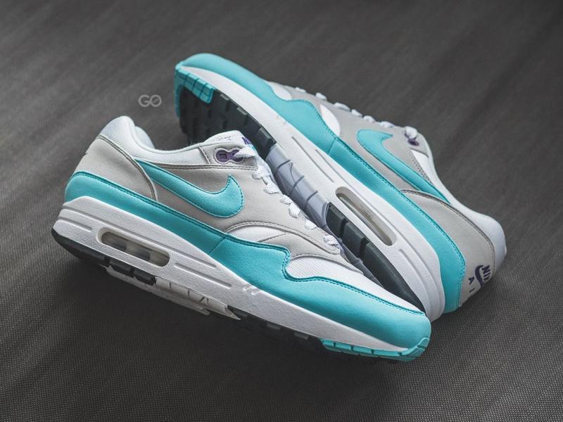 Looking for Nike