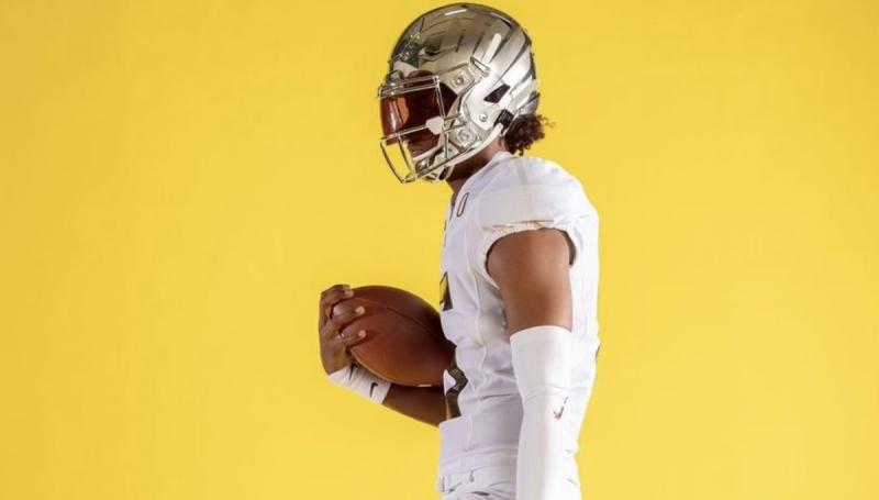 Looking for Oregon Ducks Sports Apparel in 2023: 15 Essentials for Duck Fans