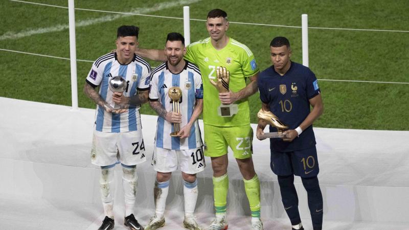 Looking for Pink Football Gloves. The Top Styles to Try in 2023