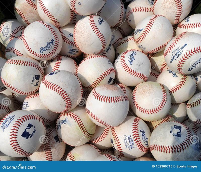 Looking for Quality Baseball Gear This Season. Try These Rawlings RCAL1 Baseballs