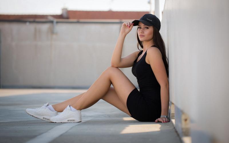 Looking for Quality Women’s Sneakers Under $100. Find Out the Top 15 This Year