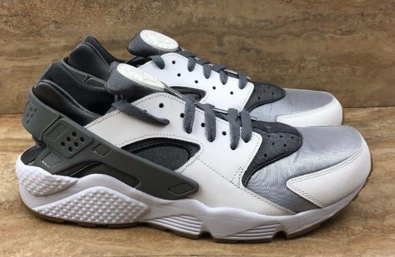 Looking for Something New: Discover 15 Features of Nike Huarache Low You
