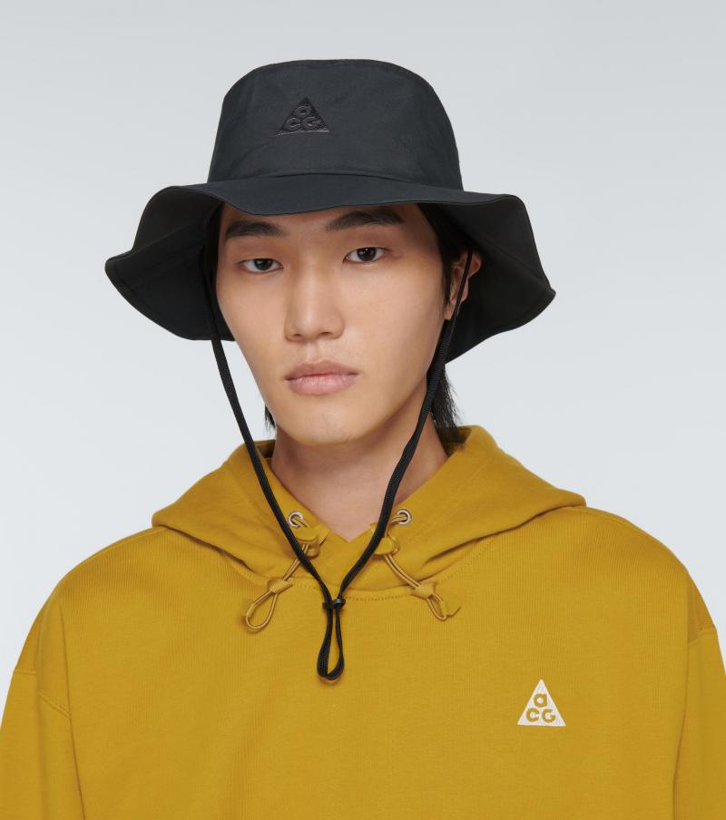 Looking for stylish Nike bucket hats near you