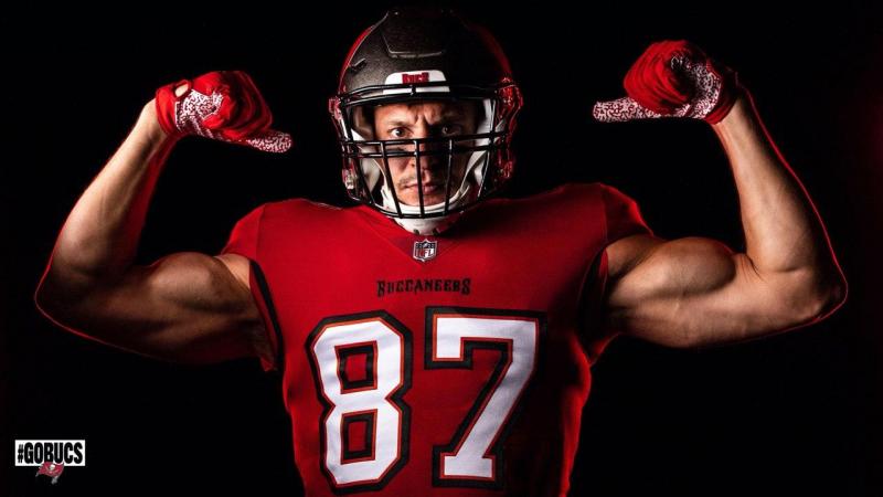 Looking for Tampa Bay Buccaneers Jerseys: The 15 Best Choices Bucs Fans Will Love