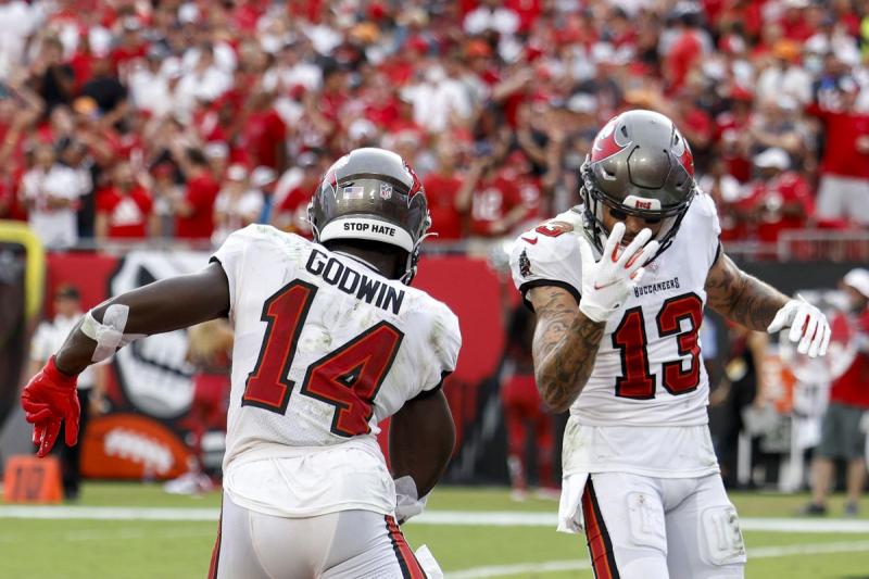 Looking for Tampa Bay Buccaneers Jerseys: The 15 Best Choices Bucs Fans Will Love