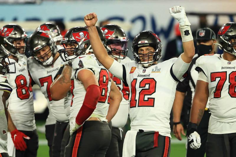 Looking for Tampa Bay Buccaneers Jerseys: The 15 Best Choices Bucs Fans Will Love