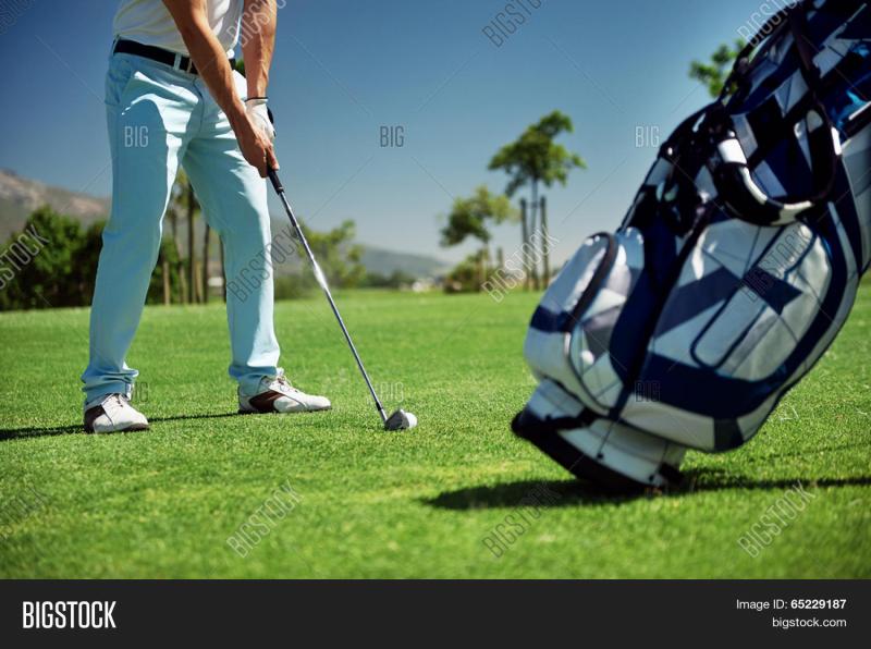 Looking for the Best 2-Wheel Golf Cart to Store Your Clubs On Course. Here