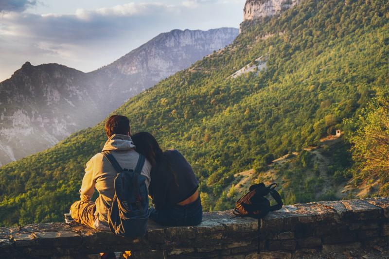 Looking for the Best Backpack for Hiking the High Sierra this Year. 15 Must-Have Features to Consider