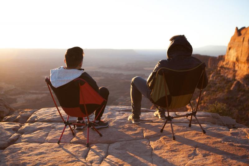 Looking for the Best Beach Chair this Summer. Discover the Hurley Deluxe Backpack Chair