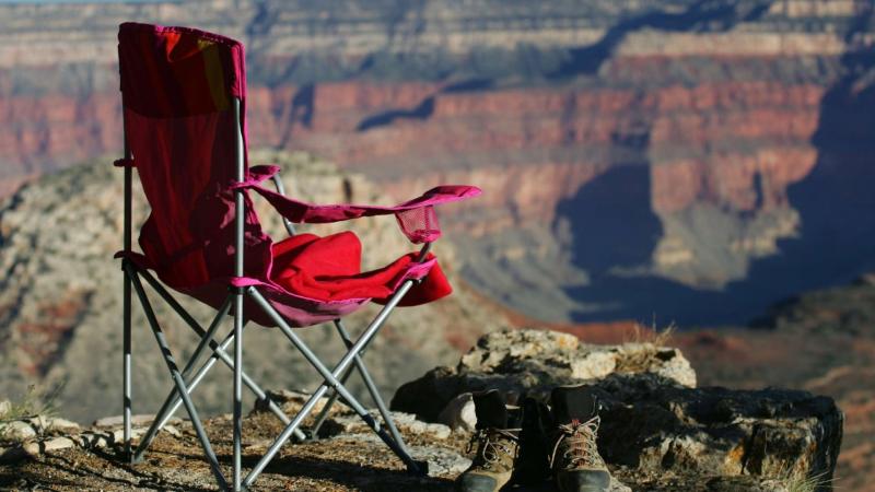 Looking for the Best Beach Chair this Summer. Discover the Hurley Deluxe Backpack Chair