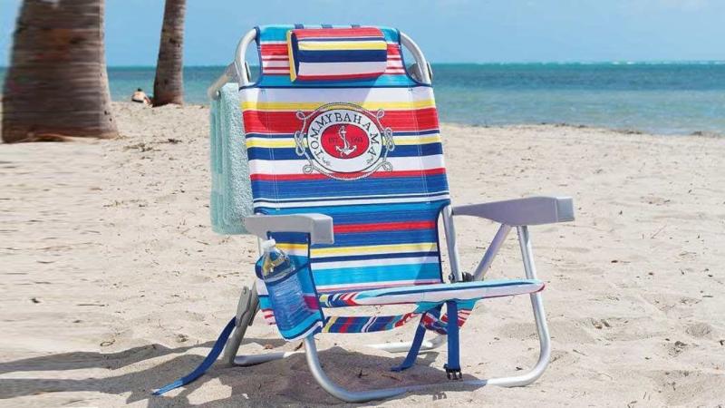 Looking for the Best Beach Chair this Summer. Discover the Hurley Deluxe Backpack Chair