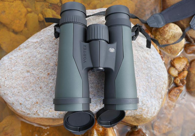 Looking for The Best Binoculars Under $200: Why Vortex Crossfire HD 10x50 Binoculars Are a Steal