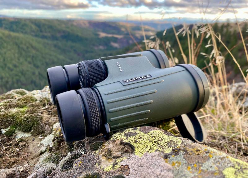 Looking for The Best Binoculars Under $200: Why Vortex Crossfire HD 10x50 Binoculars Are a Steal
