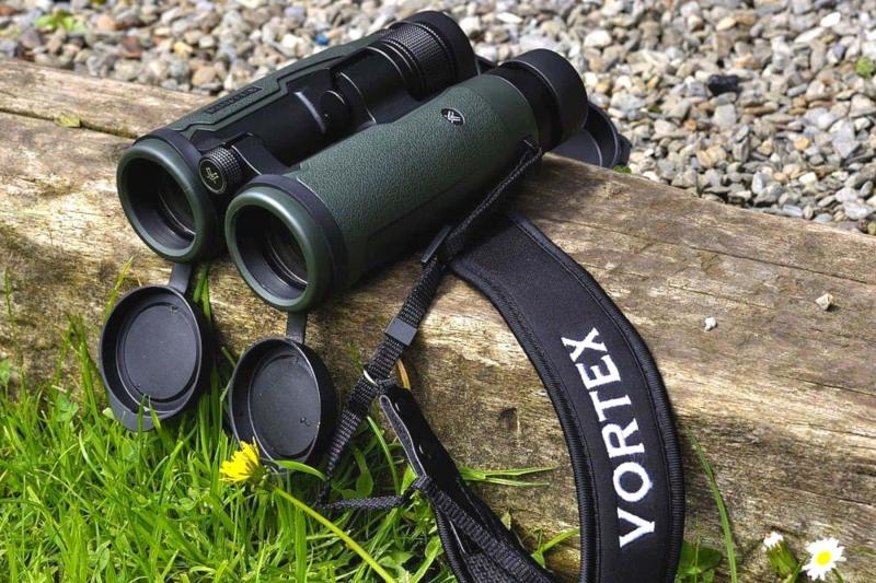Looking for The Best Binoculars Under $200: Why Vortex Crossfire HD 10x50 Binoculars Are a Steal