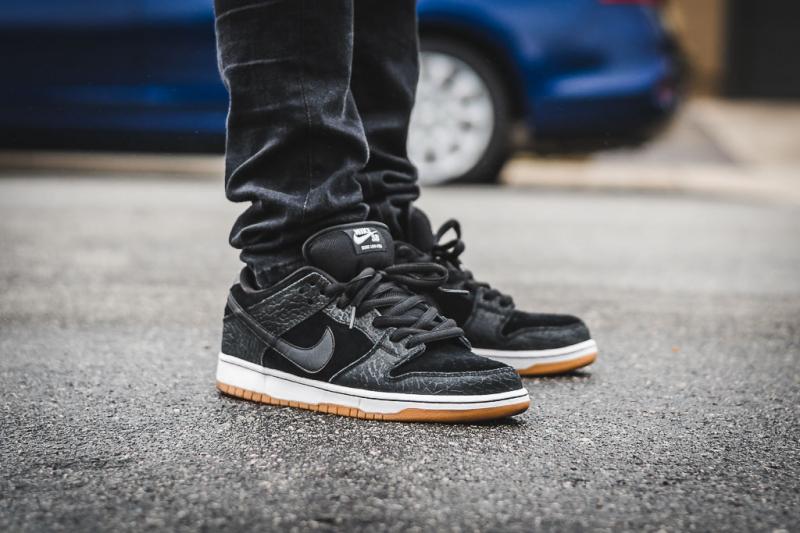 Looking for the Best Black Golf Shoes This Year