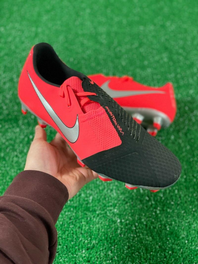 Looking for the Best Black Turf Shoes for 2023. Try These Top Nike Picks