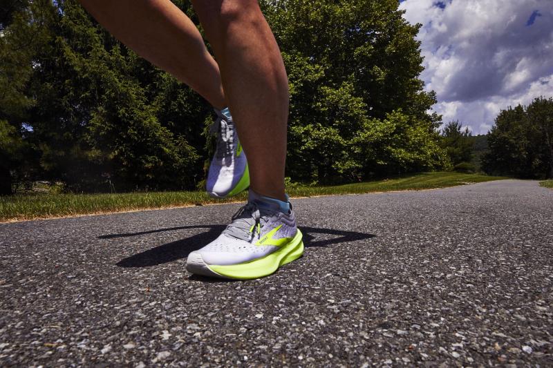 Looking for the Best Brooks Hyperion Tempo Running Shoes Near You. Try Our 15 Tips to Find Your Perfect Pair