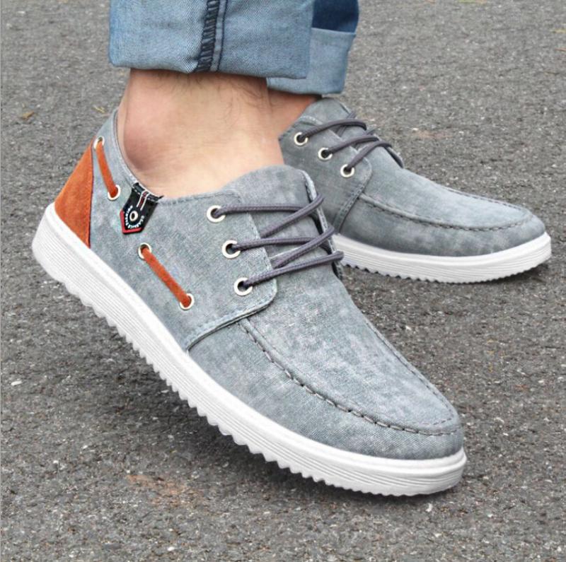 Looking For The Best Flat Sole Shoes For Men in 2023. Learn About This Hot Footwear Trend