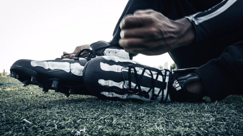 Looking for the Best Football Cleats This Year. Try the Adidas Freak Carbon Mid