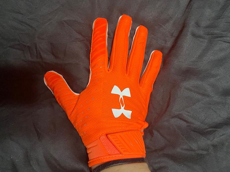 Looking for the Best Football Receiver Gloves: Under Armour Spotlight Gloves Review