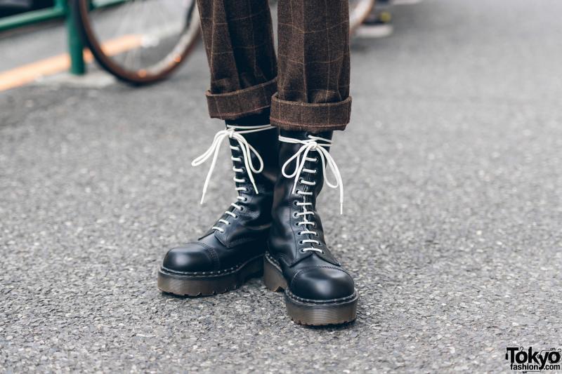 Looking For The Best Fur Lined Chelsea Boots in 2023. Try These Trendy Doc Martens Models