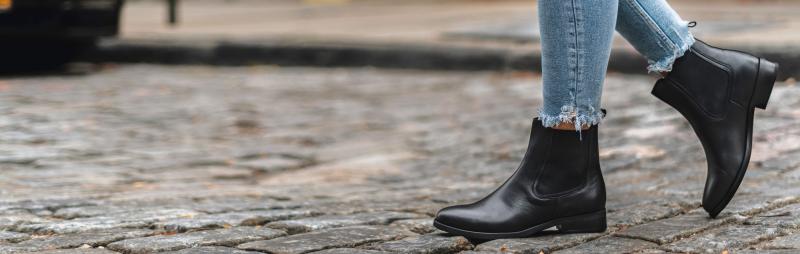 Looking For The Best Fur Lined Chelsea Boots in 2023. Try These Trendy Doc Martens Models
