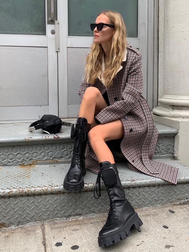 Looking For The Best Fur Lined Chelsea Boots in 2023. Try These Trendy Doc Martens Models