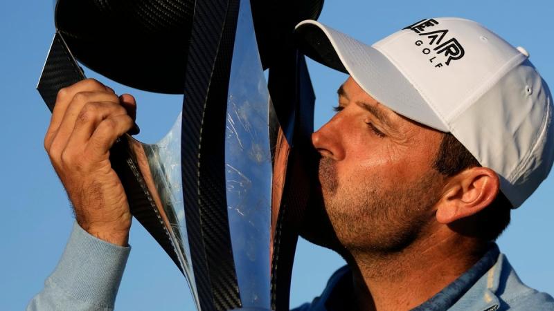 Looking for the Best Golf Rain Hat in 2023. Discover 15 Must-Have Features