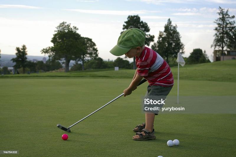 Looking for the Best Golf Shorts for Teens This Year: 15 Must-Have Features in Junior Golf Apparel