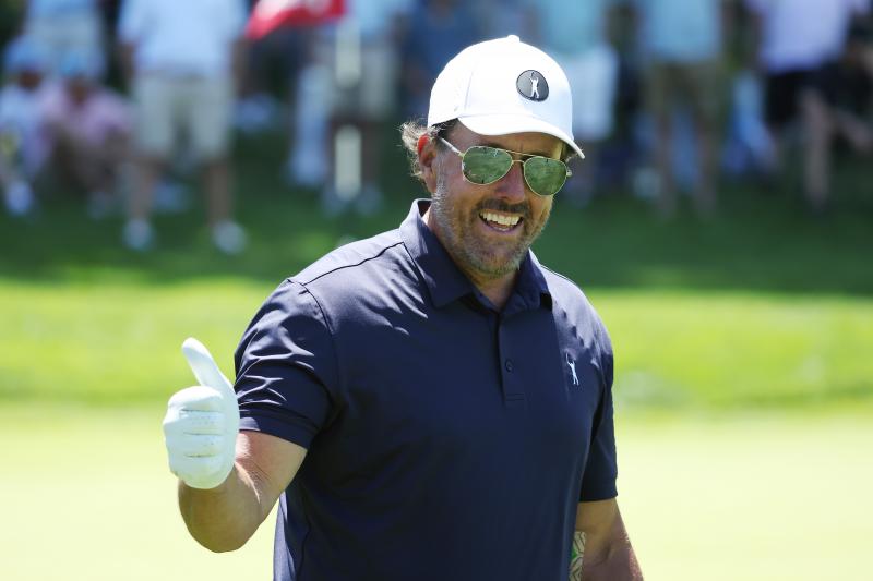 Looking for the Best Golf Vest in 2023. Oakley Has You Covered