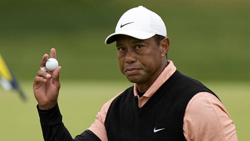 Looking for the Best Golf Windbreaker in 2023. Try These Top 15 Styles