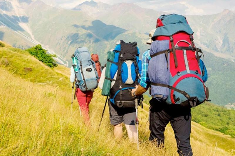 Looking for the Best Hiking Clothes This Year. Discover the 15 Essentials for Comfortable Camping and Hiking