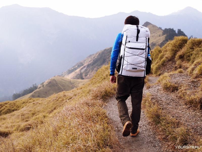 Looking for the Best Hiking Clothes This Year. Discover the 15 Essentials for Comfortable Camping and Hiking