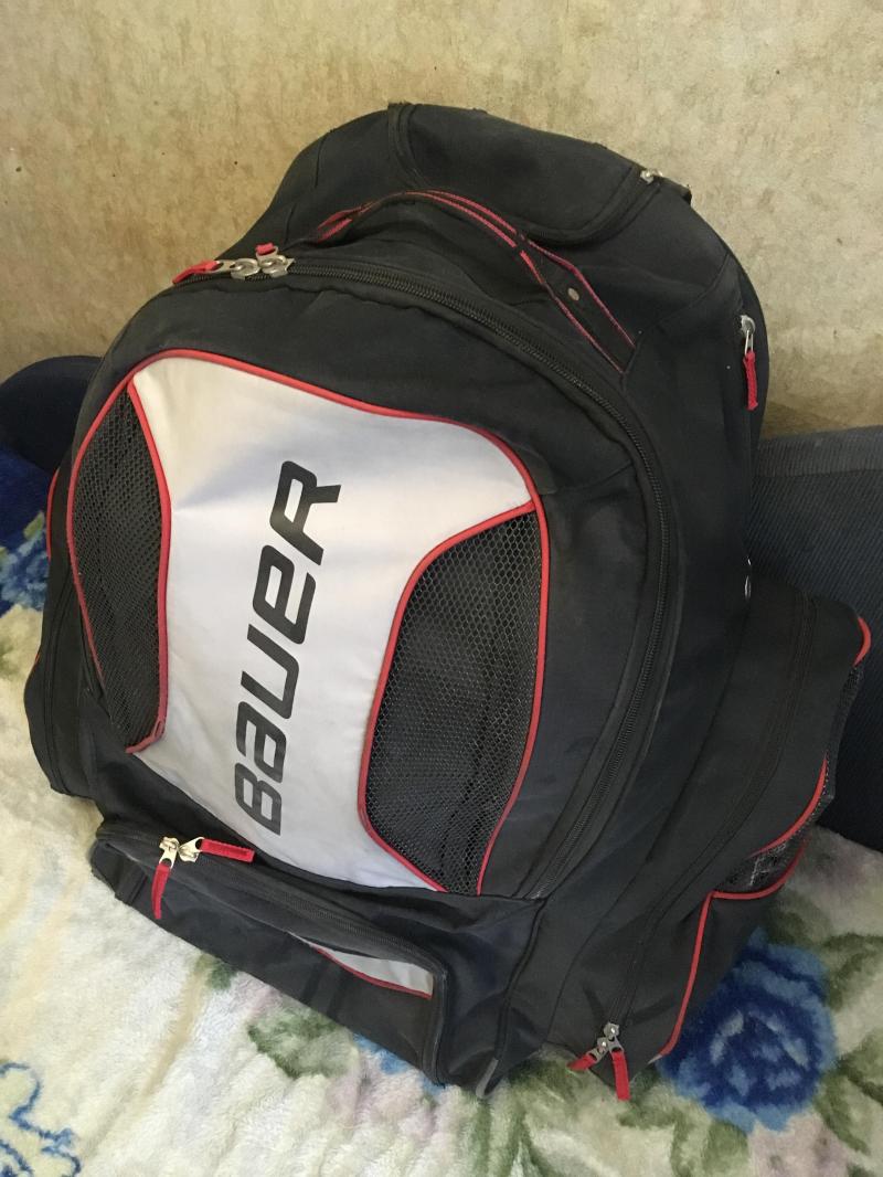 Looking for the Best Hockey Bag with Wheels This Year: Discover the Top-Rated Bauer Hockey Backpack