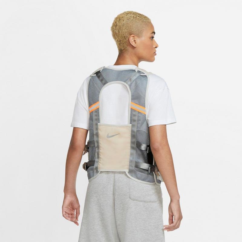 Looking for The Best Hooded Nike Vest. Check Out These 15 Must-Have Features