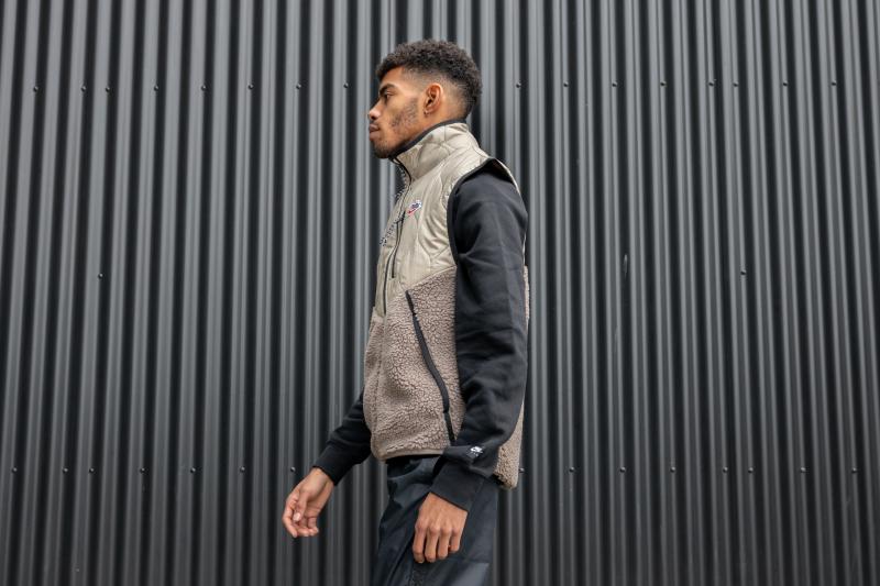 Looking for The Best Hooded Nike Vest. Check Out These 15 Must-Have Features