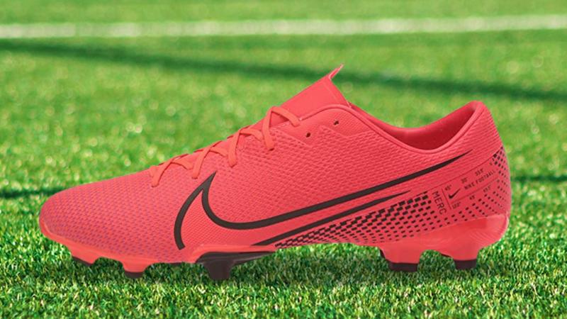 Looking For The Best Indoor Cleats This Year. Get The 15 Most Popular Nike Indoor Soccer Shoes Now
