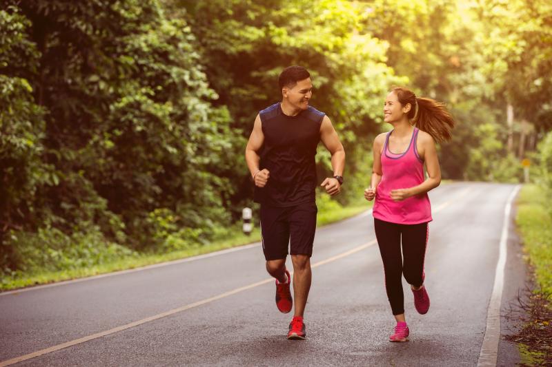 Looking For The Best Jogging Tops. Try These Tight Running Shirts Instead