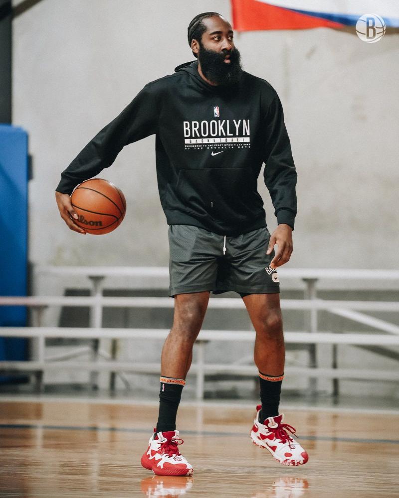 Looking for the Best Kyrie Irving Shoes for Men. Find Out in This List of 15 Must-Have Pairs