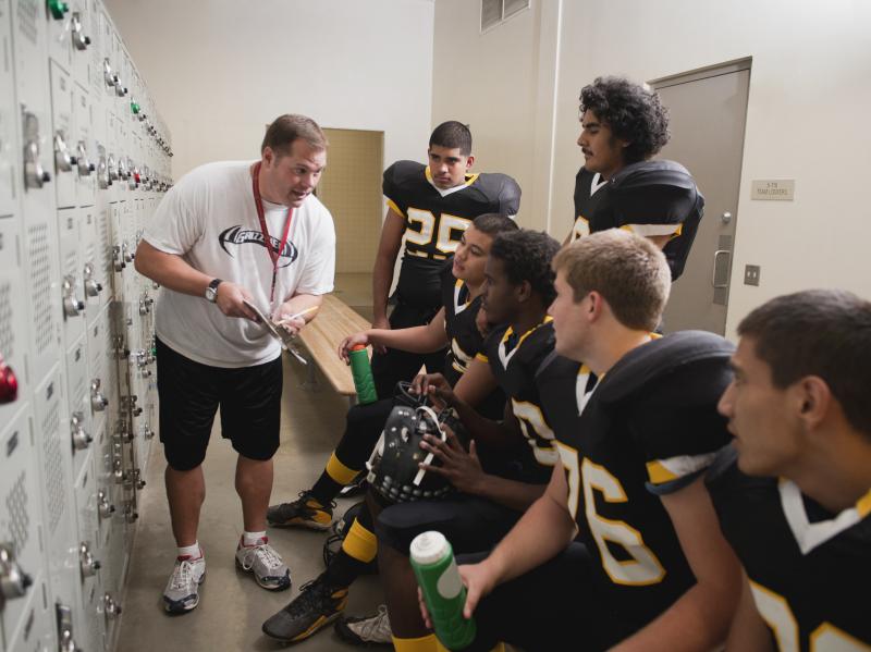 Looking for the Best Mens Coaching Pants in 2023. Find Out Which Ones Make You Look Like a Pro Football Coach