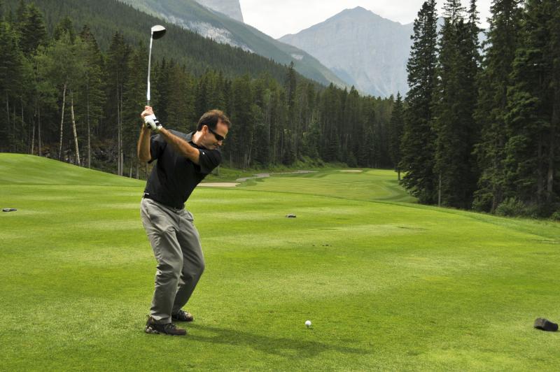 Looking for The Best Mens Golf Fleece in 2023. Find Out in This Article