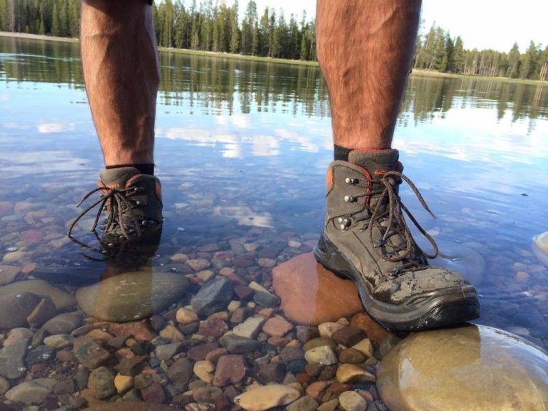 Looking for The Best Mens Waterproof Shoes This Year