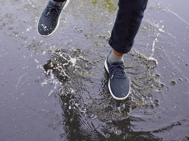 Looking for The Best Mens Waterproof Shoes This Year