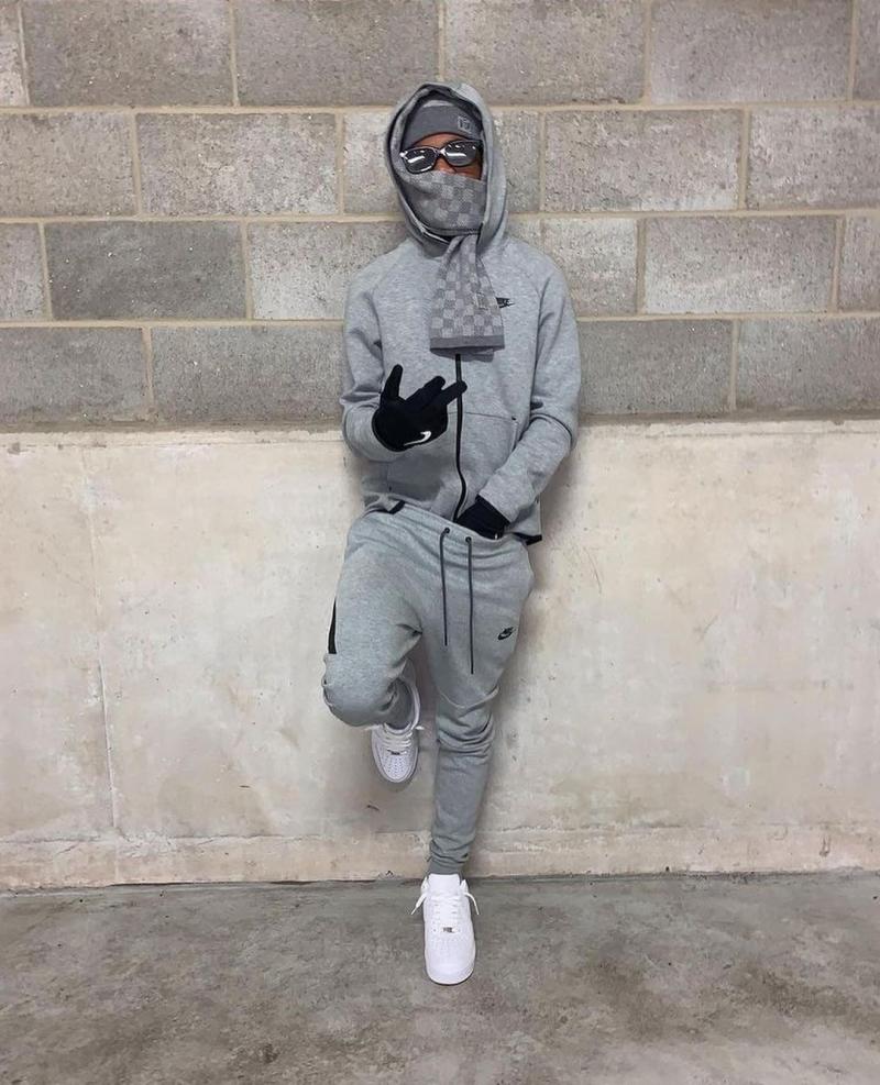 Looking for The Best Nike Fleece Pants: Consider These Key Features