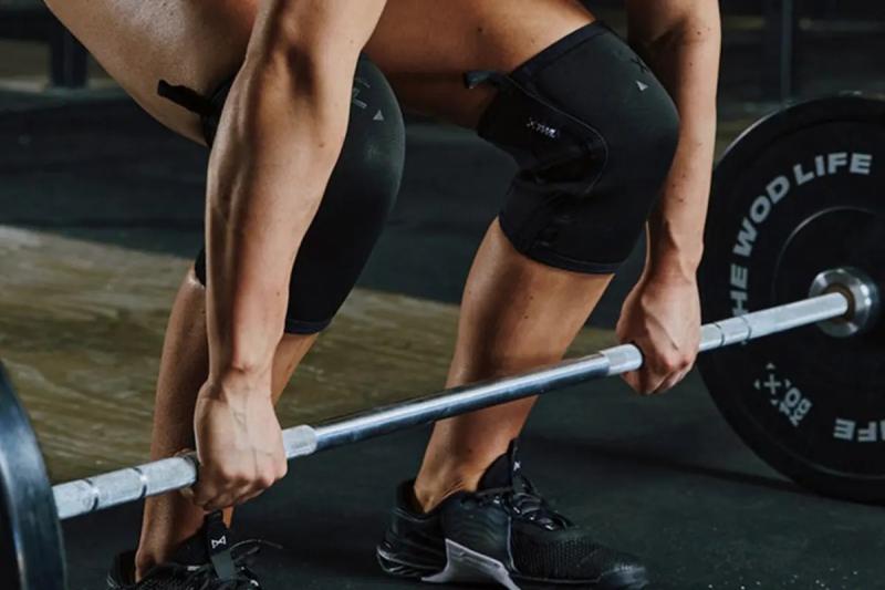Looking for the Best Nike Knee Sleeves for Weightlifting: Grab These Top-Rated Options Now